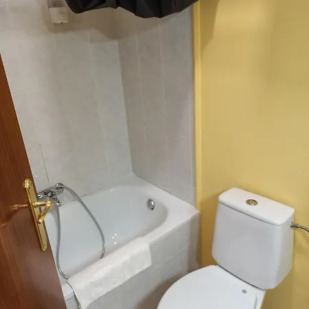 Camino Micologico 酒店 纳瓦莱诺